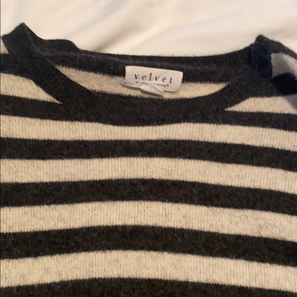 Velvet Cashmere Sweater - Picture 1 of 3